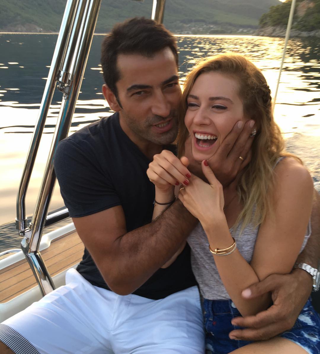 Sinem Kobal Hakkında Bilinmeyenler: Hayatı ve Kariyeri