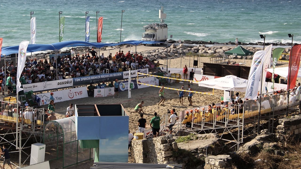 Sinop’ta Uluslararası Pro Plaj Voleybolu Turnuvası Heyecanı Tamamlandı