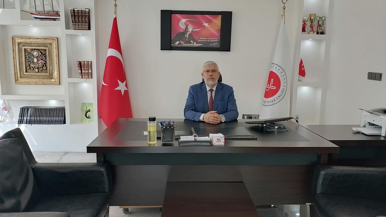 Türkeli’nin Yeni İlçe Müftüsü Görevine Resmen Başladı