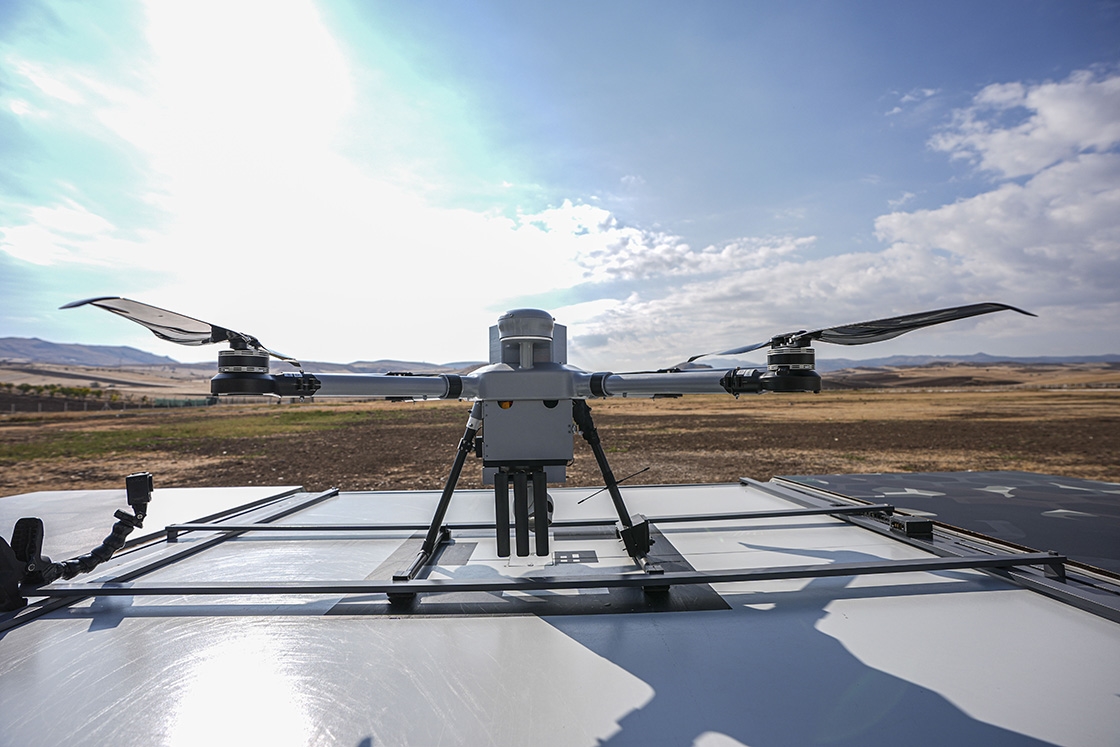 Sensörleriyle Çevresel Farkındalık ve Otomatik Uçuş