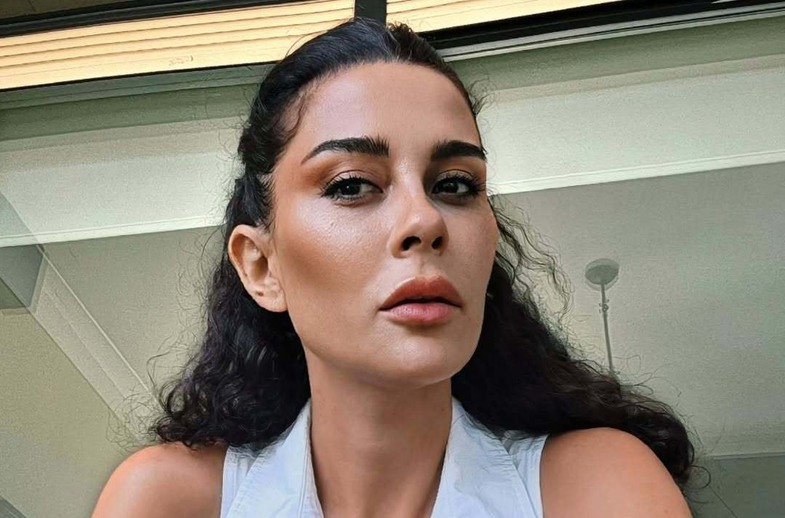 Asena Tuğal Kimdir?