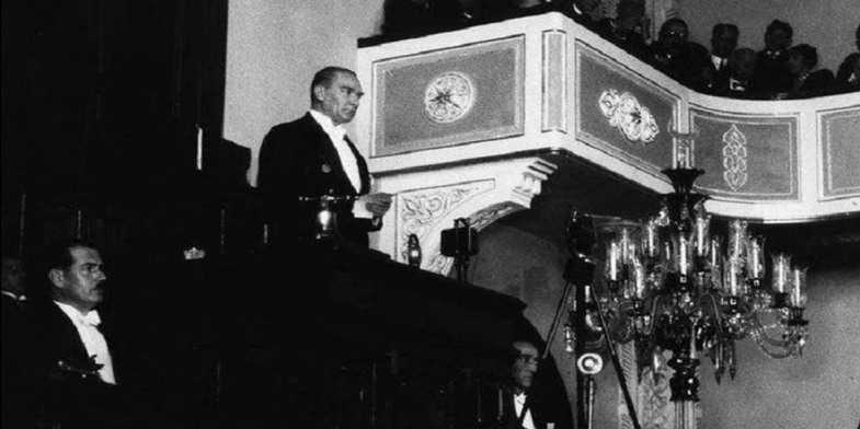 Atatürk’ün İlk Cumhurbaşkanı Konuşmasından Satır Başları