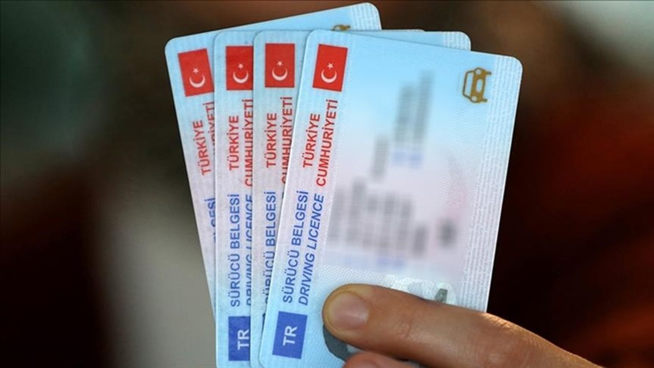 Bakan Yerlikaya’dan eski tip ehliyet uyarısı!