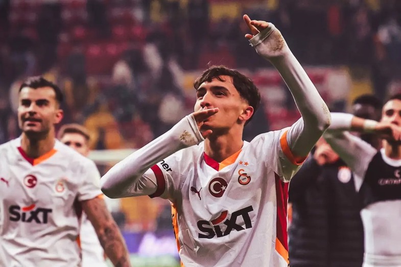 Berat Luş Kimdir?