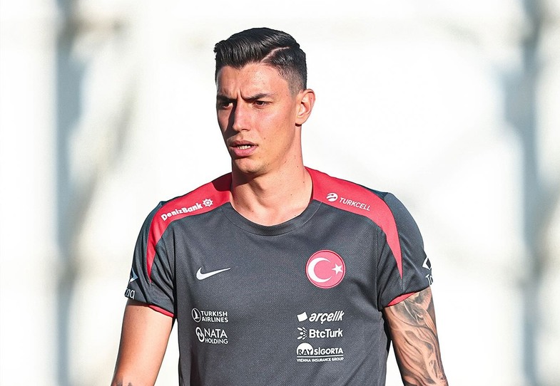 Berke Özer Kimdir?