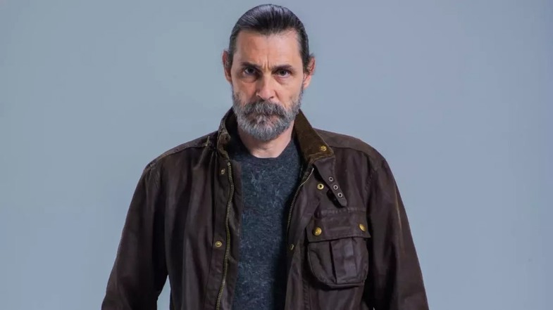 Erdal Beşikçioğlu'nun Hayatı ve Kariyerine Dair Bilinmeyenler