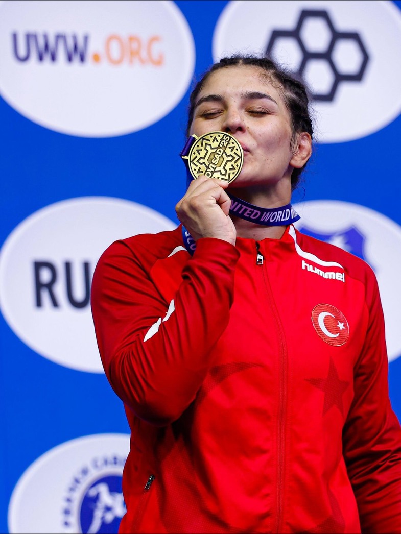 Nesrin Baş Hakkında Bilinmeyenler: Hayatı, Kariyeri ve Başarıları