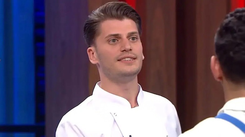 Ömer Aksu Kimdir?