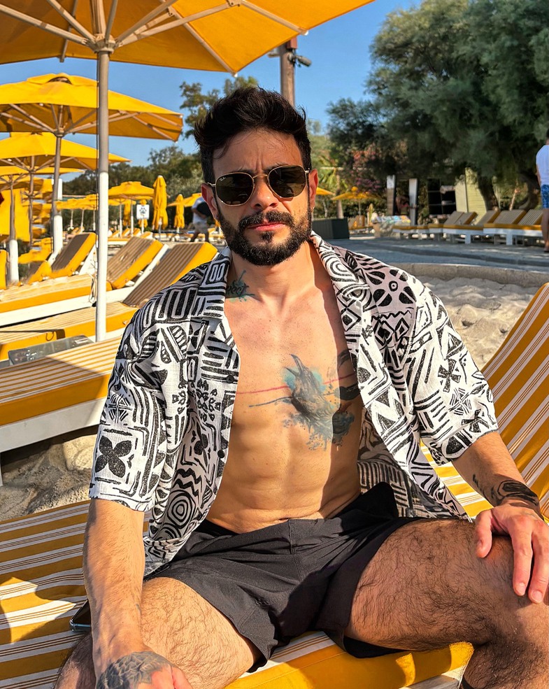 Rüzgar Erkoçlar'ın Hayatı ve Kariyeri Hakkında Bilmeniz Gerekenler