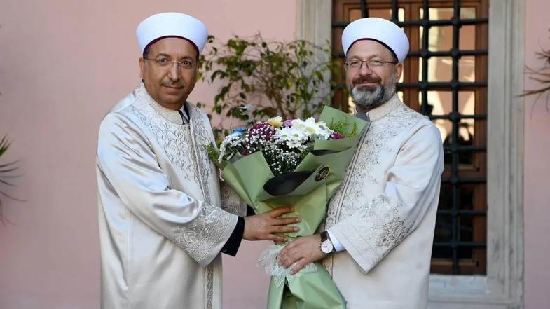 Safi Arpaguş Kimdir?