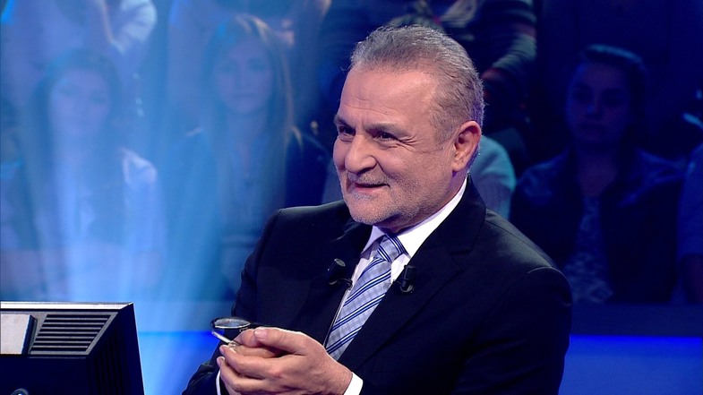 Tiyatro ve Televizyon Dünyasının Duayeni: Kenan Işık Kimdir?