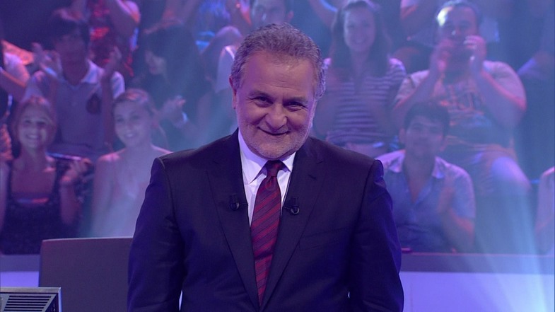 Tiyatro ve Televizyon Dünyasının Duayeni: Kenan Işık Kimdir?