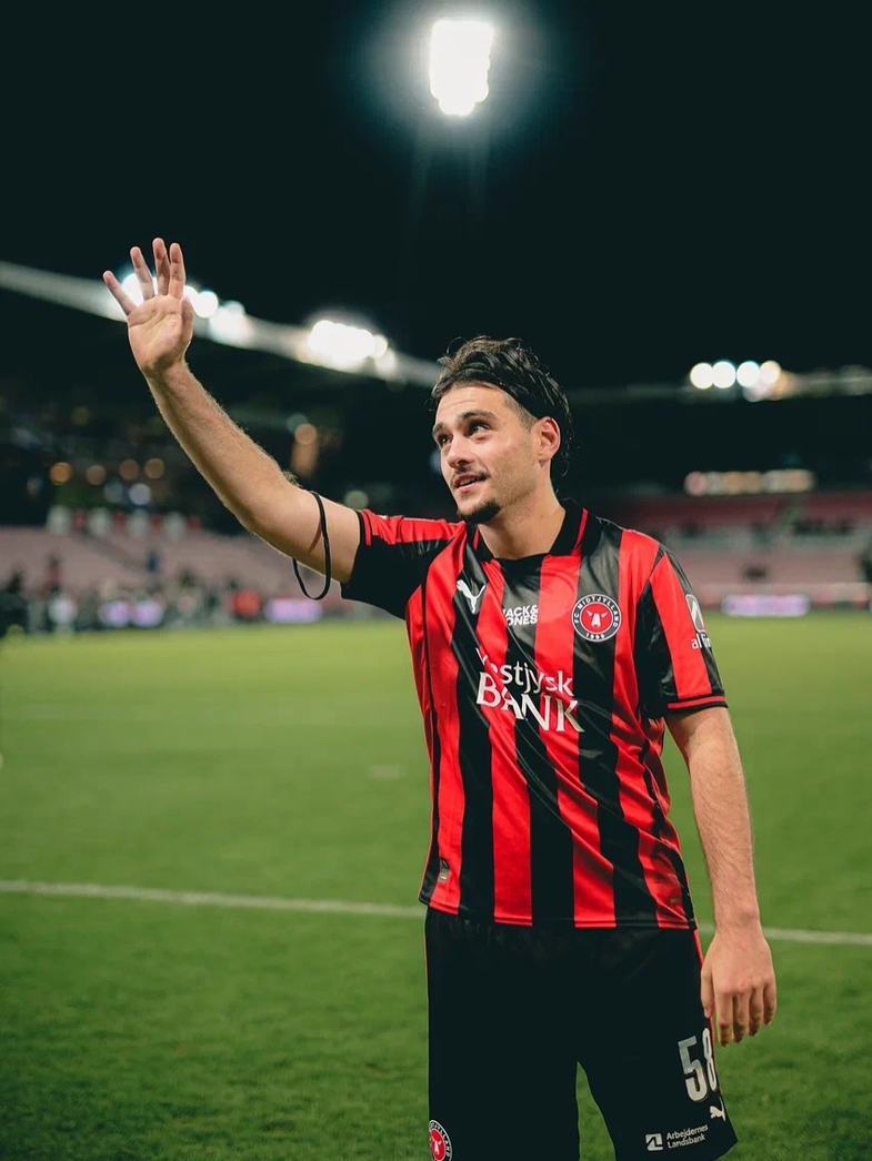 Aral Şimşir Hakkında Bilinmeyenler ve Hayat Hikayesi