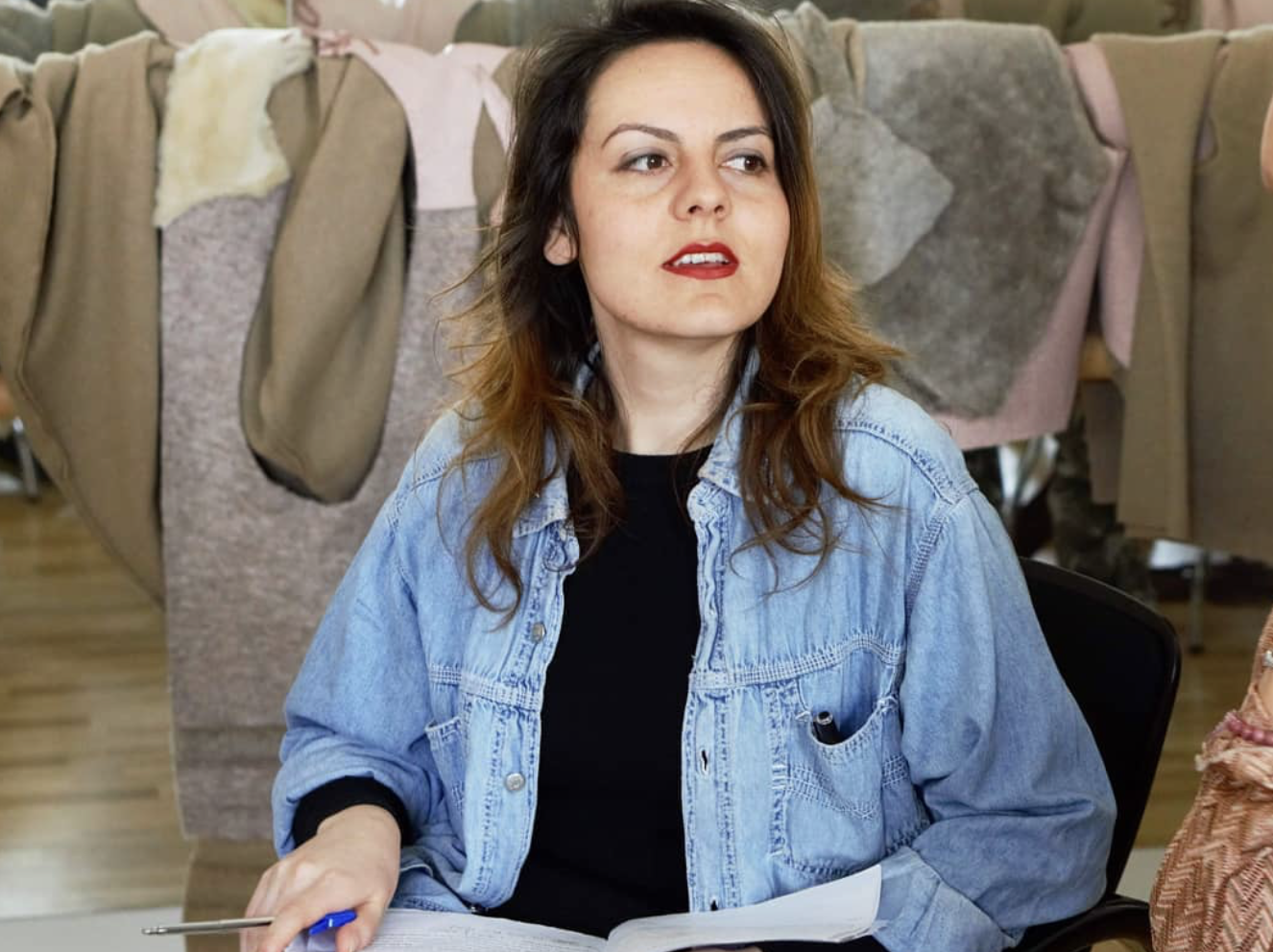 Gökçe Açıkgöz Kimdir?