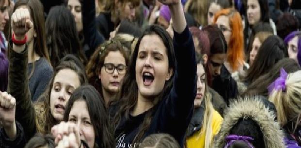 Kadın Dayanışması 2025: Gücünü Artıran Kadınların Yeni Dönemi