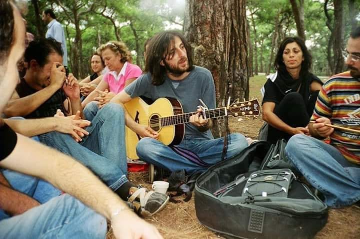 Kazım Koyuncu’nun Hayatı ve Müzik Kariyerine Derin Bir Bakış