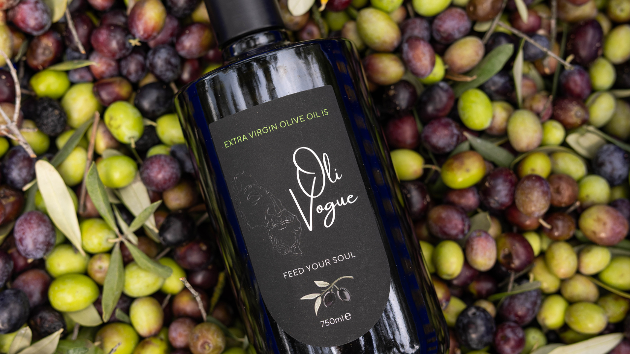 Boğazı Yakan Şifa: Yüksek Polifenollü Zeytinyağı Neden “Gençlik İksiri” Olarak Anılıyor?