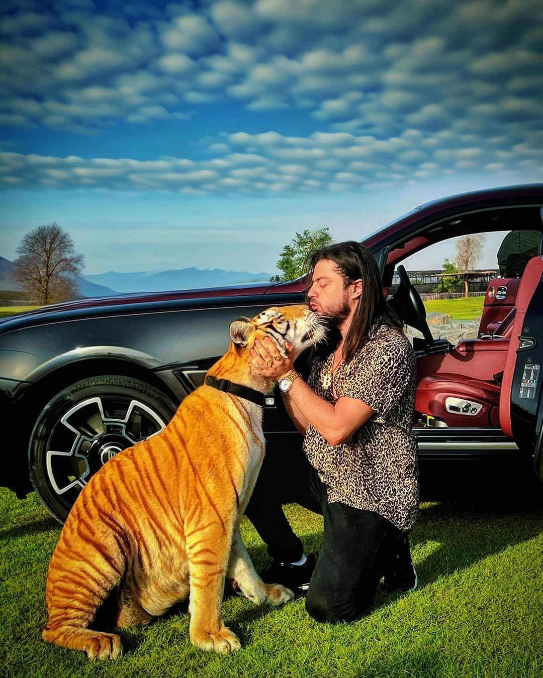 Aref Ghafouri Hakkında Bilinmeyenler: Hayatı ve Kariyerine Dair Detaylar