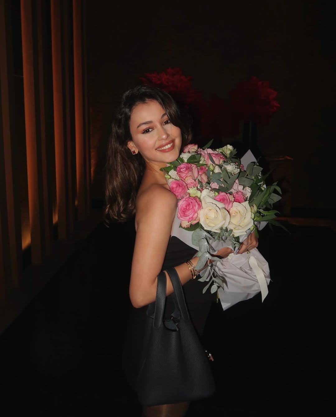 Asena Atalar Kimdir?