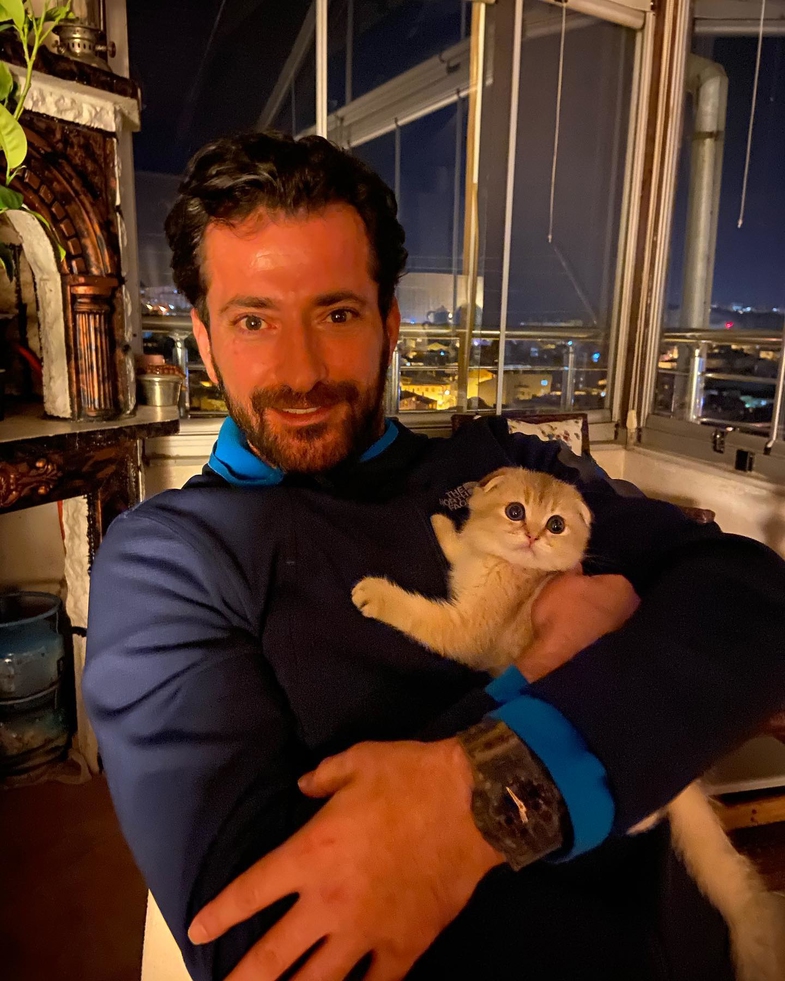 Burç Kümbetlioğlu Hakkında Bilmeniz Gerekenler