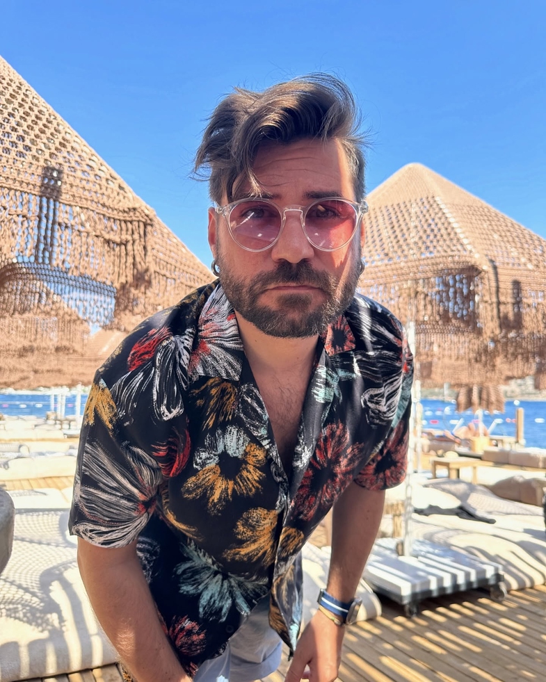 Ceyhun Fersoy Hakkında Bilgi