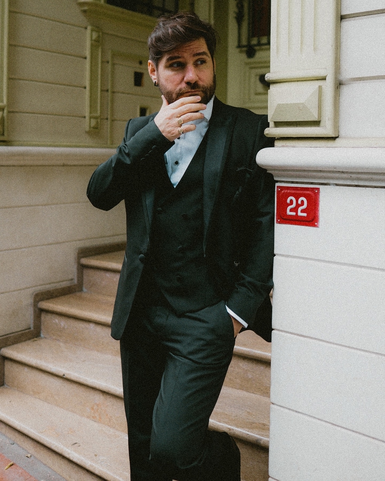 Ceyhun Fersoy Hakkında Bilgi