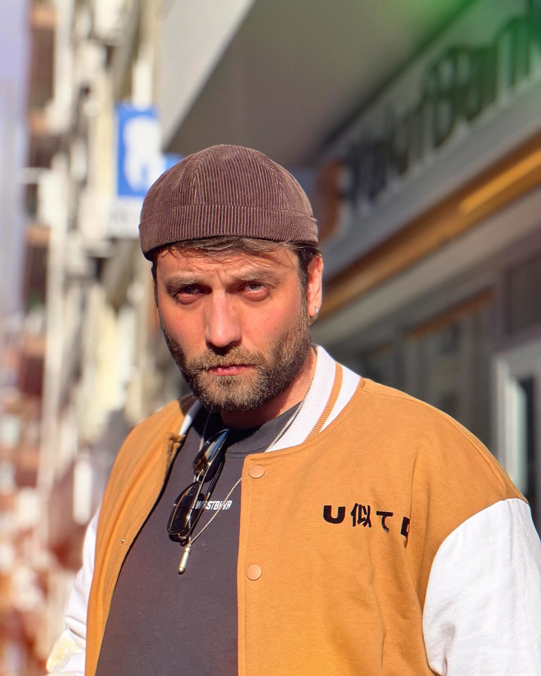 Nezir Çınarlı Hakkında Bilinmeyenler – Hayatı ve Başarıları