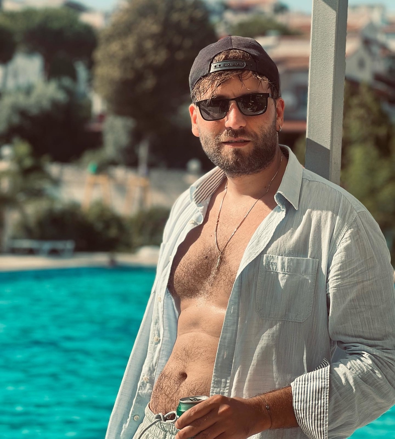 Nezir Çınarlı Hakkında Bilinmeyenler – Hayatı ve Başarıları