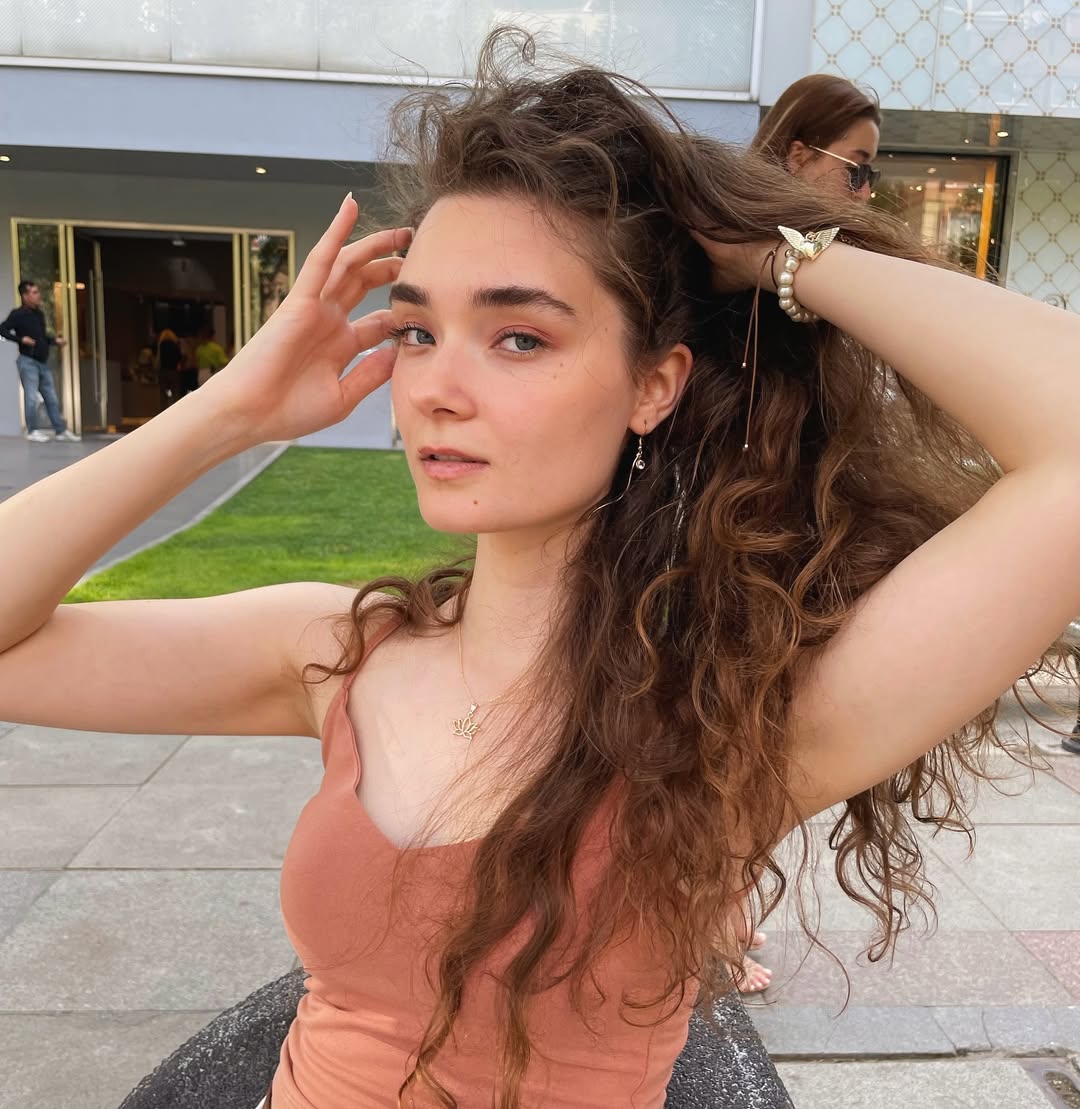 Sibel Kasapoğlu Hakkında Bilinmeyenler: Hayatı ve Başarıları