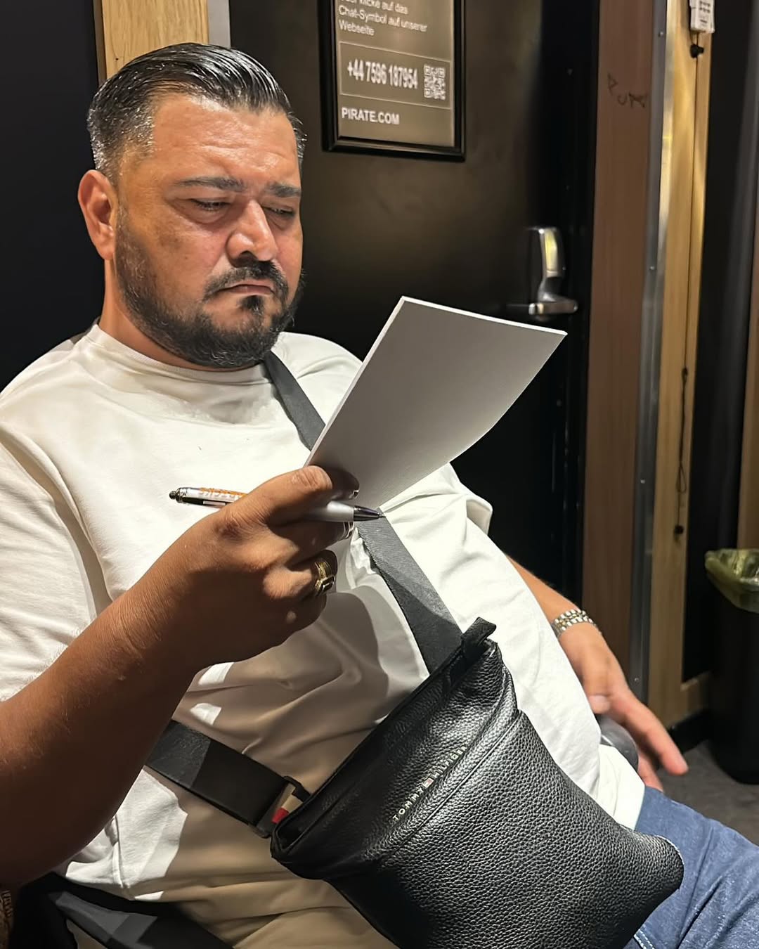 Yener Çevik Kimdir? Hayatı, Kariyeri ve Başarılarının Detaylı İncelemesi