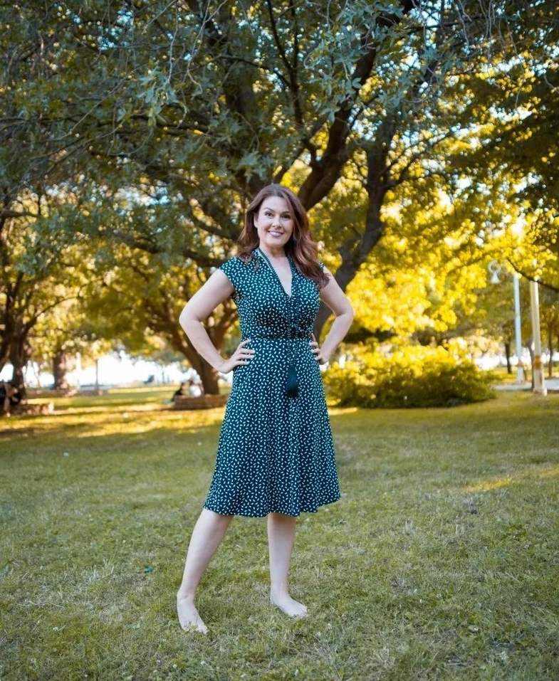 Zeynep Gülmez’in Hayat Hikayesi ve Kariyer Yolculuğu