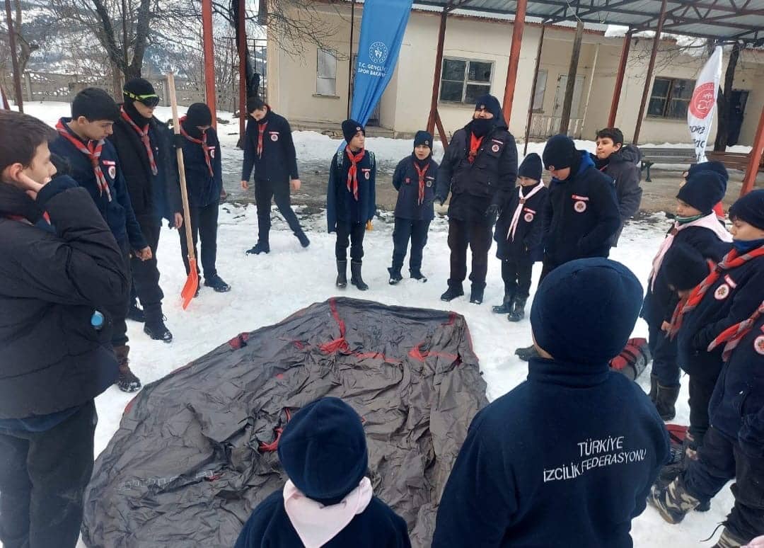 Sinoplu izciler 6 günlük kış kampı yaptı