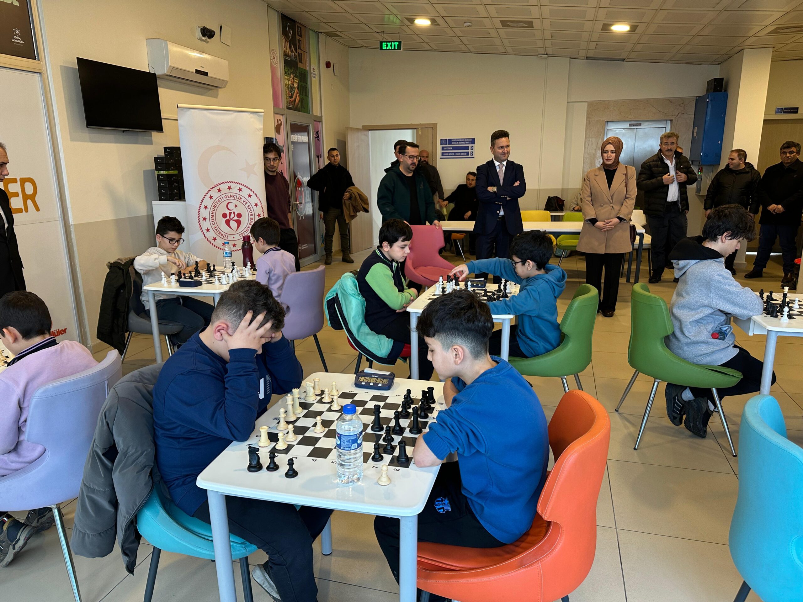 Ayancık'ta Okullar Arası Satranç Turnuvası Gerçekleştirildi