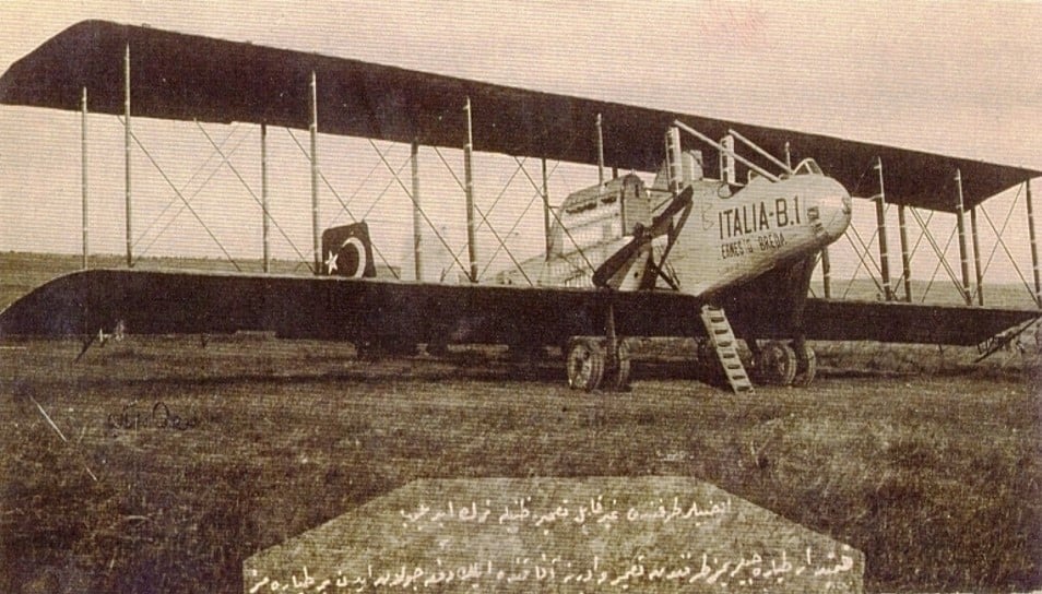 İTALYAN CAPRONI TAYYARESİ, VECİHİ HÜRKUŞ ve MAKİNİST İRFAN