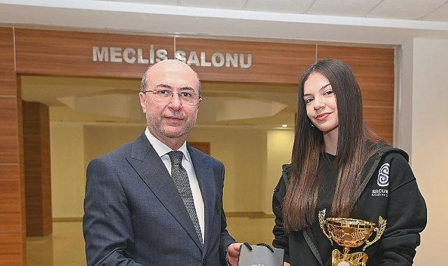 Başkan Pekyatırmacı Selçuklu’nun Yükselen Spor Kahramanlarıyla Buluştu