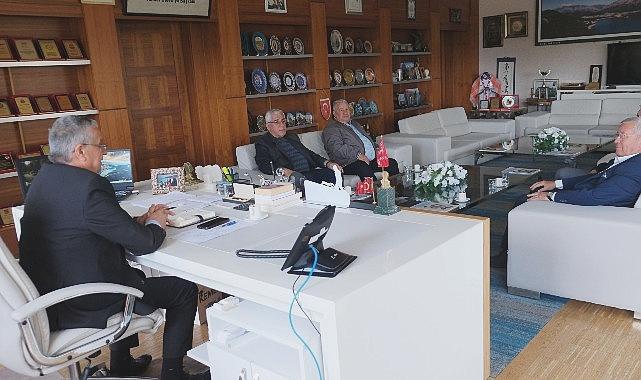 Başkan Topaloğlu’na Tıraş Sonrası Anlamlı Ziyaret