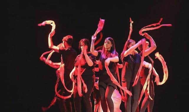 Genç Yetenekler 40 Yıllık Tiyatrocuları Geride Bıraktı