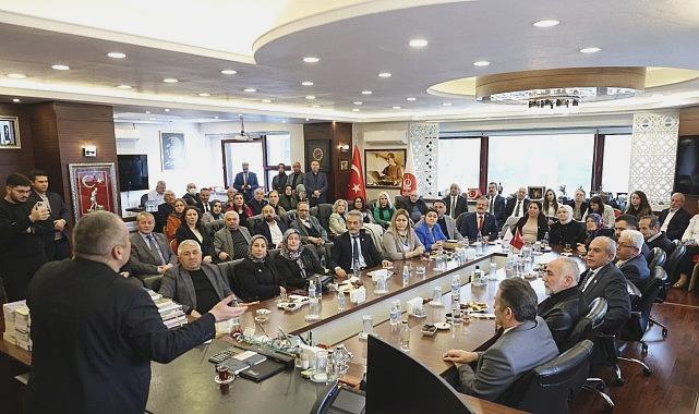 Keçiörenli Muhtarların Başkan Özarslan’a Destek Ziyareti