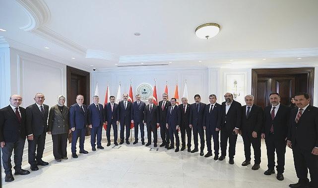 Konya Protokolü İçişleri Bakanı’nın Çiftçilere Hayırlı Olsun Ziyareti