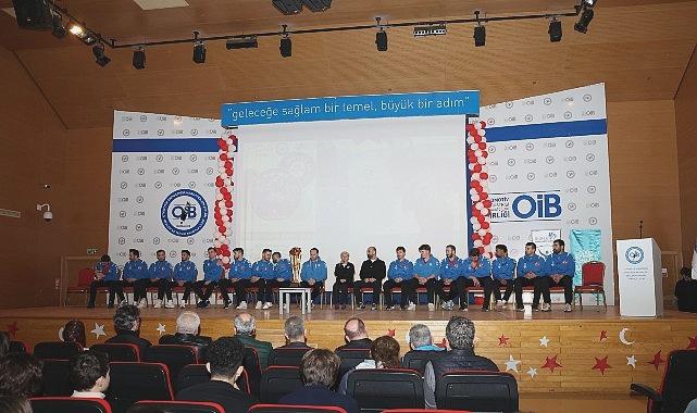 Nilüferli Hentbolcular Genç Sporcularla Bir Araya Geldi