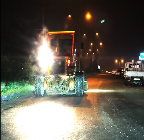 Ayancık-Sinop yolunda mıcır tehlikesi