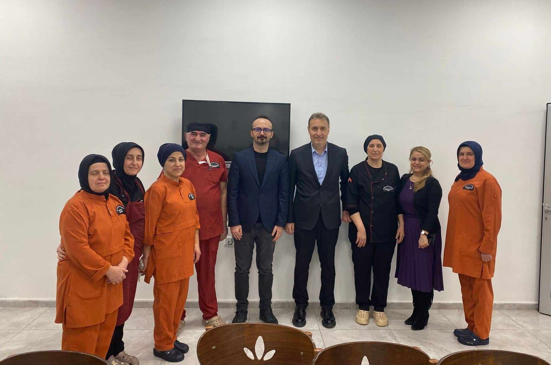 Sağlık çalışanları iftarda buluştu