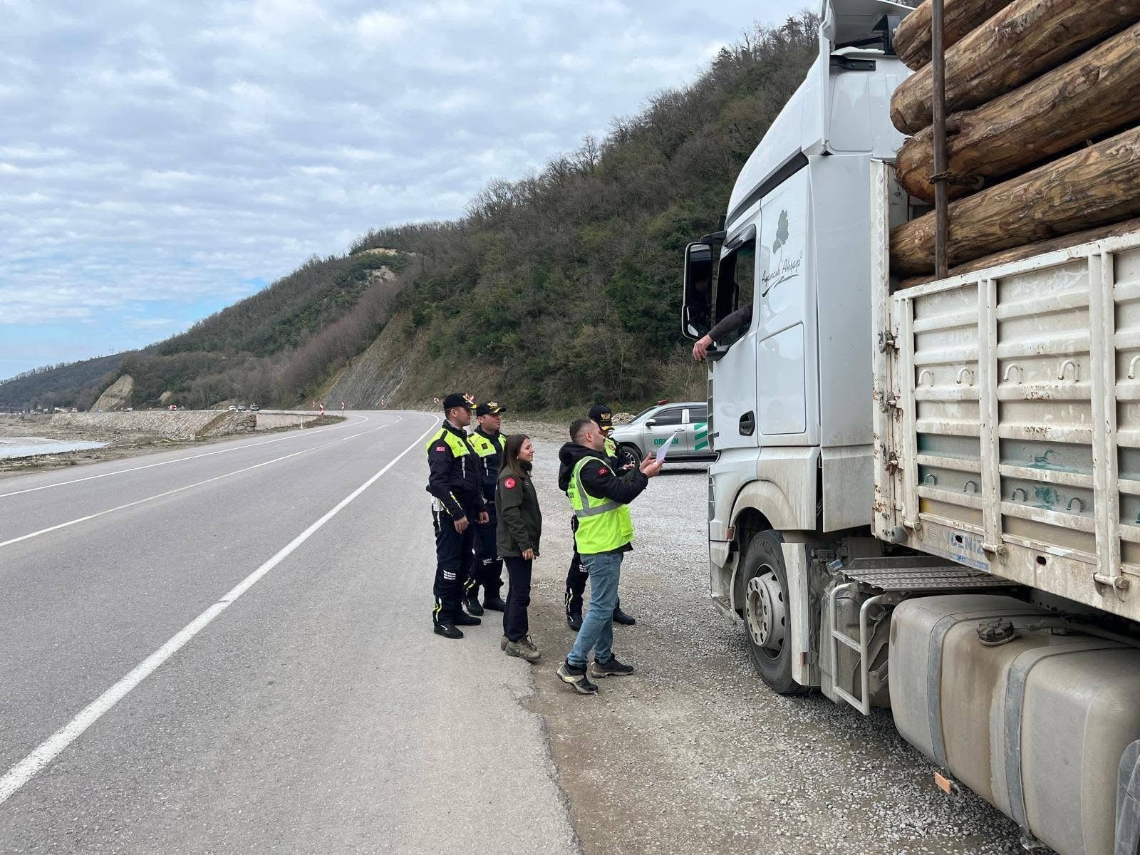 Ayancık’ta ormanlarda mobil denetimler sürüyor