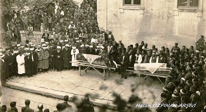1922 YILI, AFYONKARAHİSAR HAVA ŞEHİTLERİ ANISINA