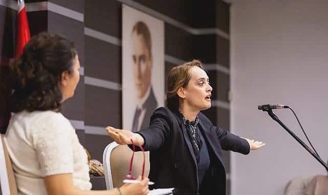 Dünya Tiyatrolar Gününde Narlıdere’de Afife Jalenin İlham Verici Hikayesi Anlatıldı