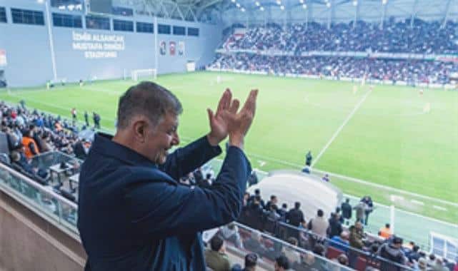 Türk Futbol Efsanesinden Başkan Tugaya Karşıyaka Stadı İçin Teşekkür