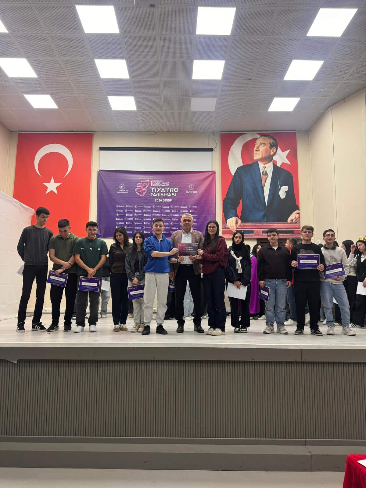 Ayancıklı öğrencilerden kültür ve sanat yarışmalarında başarı