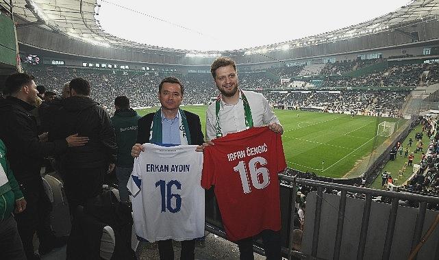 Bursaspor Tribünlerinde Kardeşlik ve Coşkunun Eşsiz Dünyası