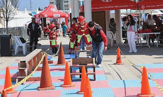 Çocuklar Kahraman ve Aşçı Rolleriyle Öne Çıkıyor