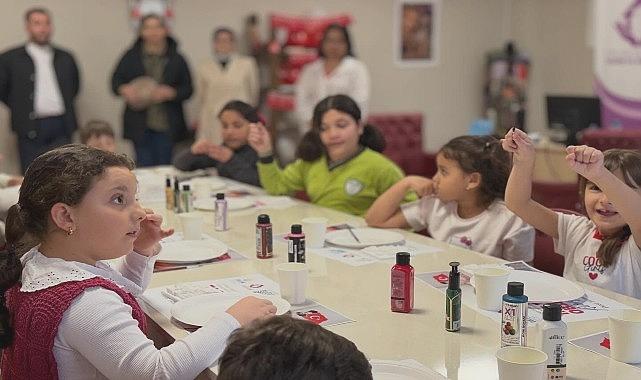 Gölcük’te Bayram Neşesi Anıtparktan Sokaklara Taştı